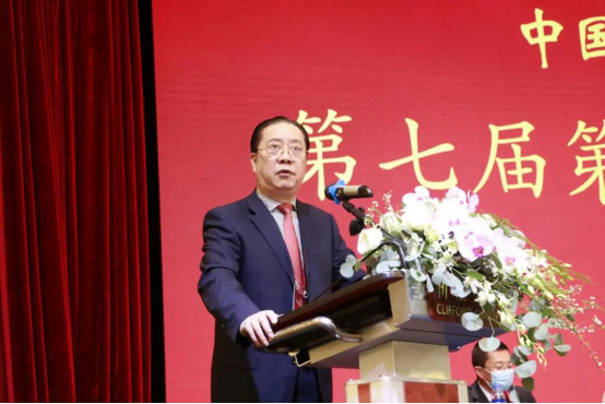 中國(guó)演藝設(shè)備技術(shù)協(xié)會(huì)第七屆第一次會(huì)員代表暨第一次理事會(huì)議在廣州成功舉辦。祝賀恩平市海天電子科技有限公司成為中國(guó)演藝設(shè)備技術(shù)協(xié)會(huì)第七屆常務(wù)理事單位。